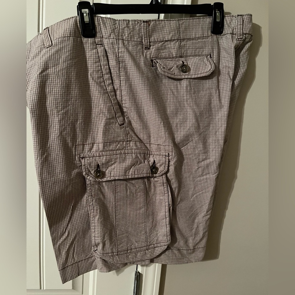 Club Room beige/brown striped cargo shorts 40